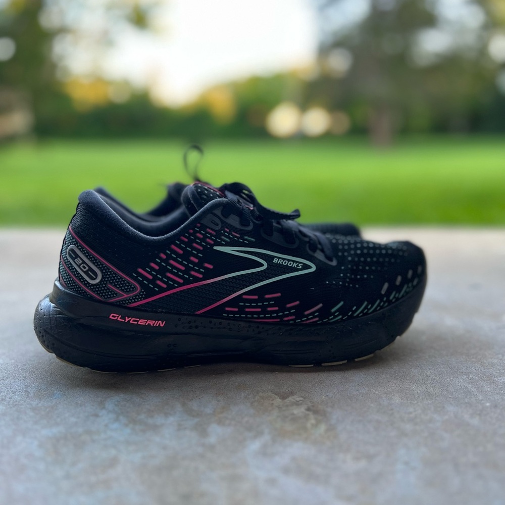 Brooks glycerin womens Black and Pink Running Shoes